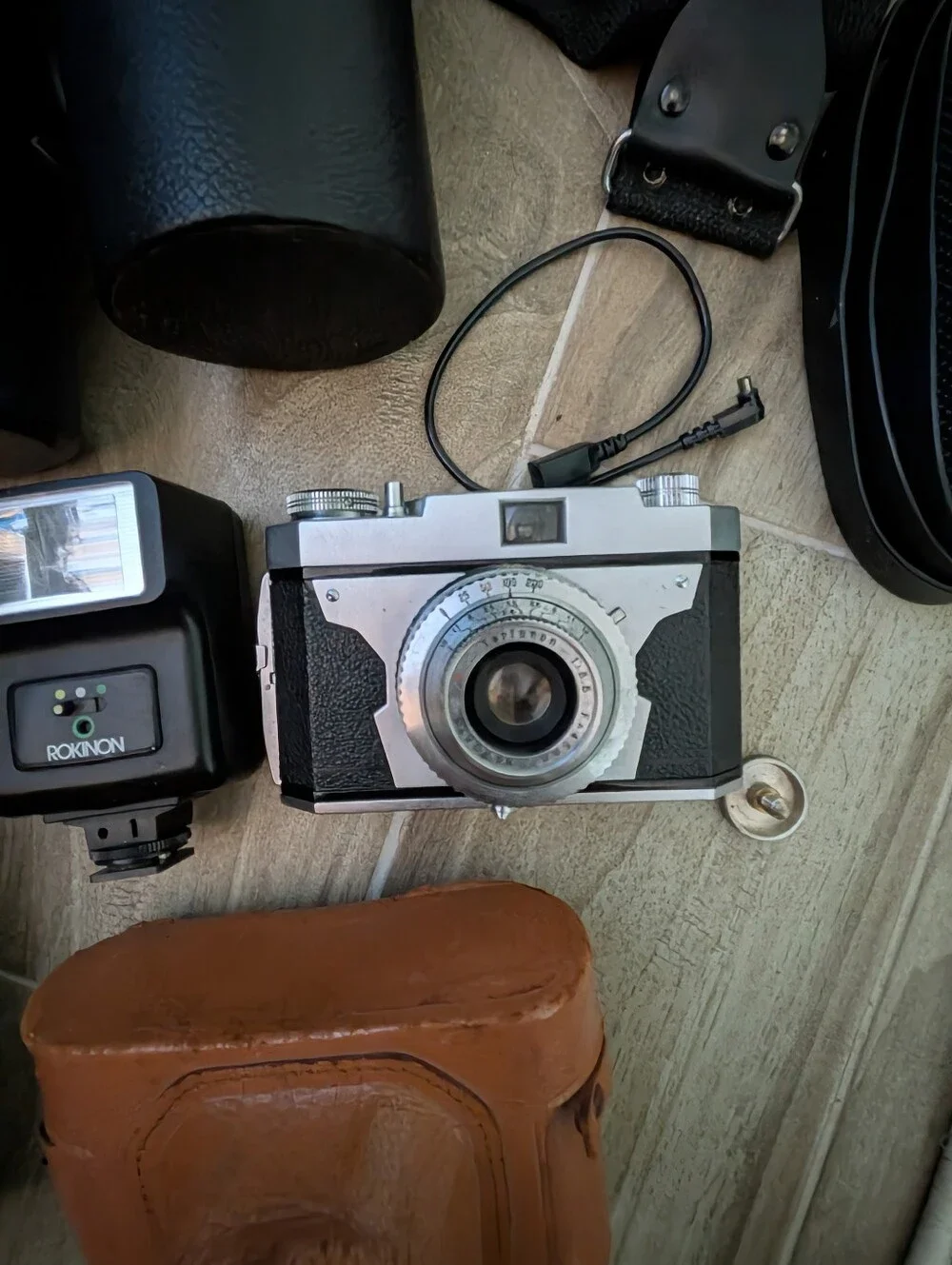 Yashica Silver/Black TL Electro X 35mm SLR Camera, Cameras, Filters & Accessorie